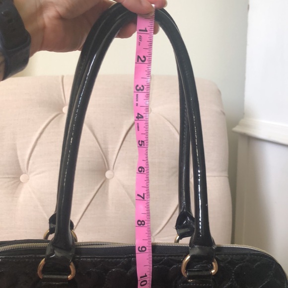 Beautiful Betsey Johnson heart quilted purse - Picture 14 of 14